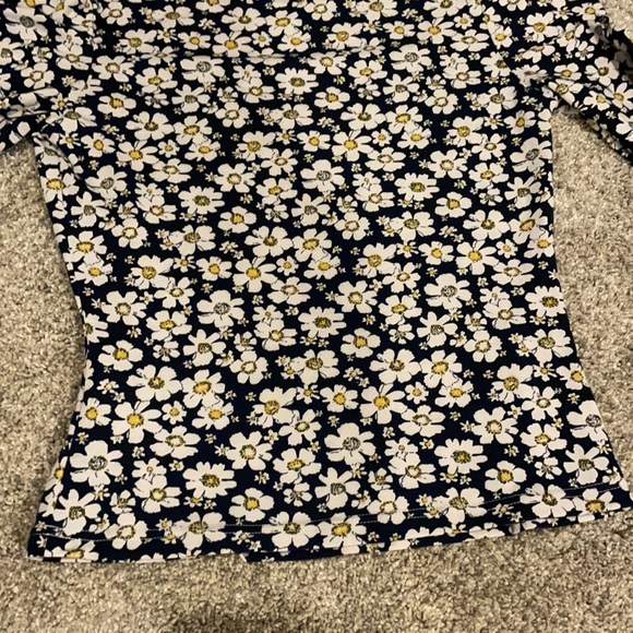 Shein Womens Size Medium Floral Daisy Long Sleeved Top Shirt Blue White Low Cut - Picture 13 of 15